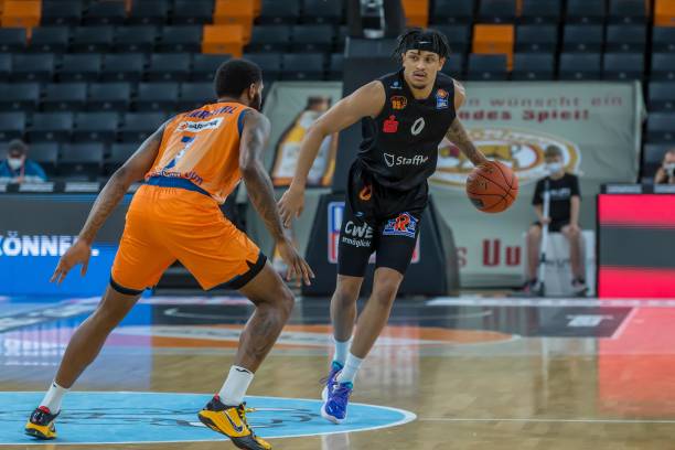 球员的到来 球员的到来