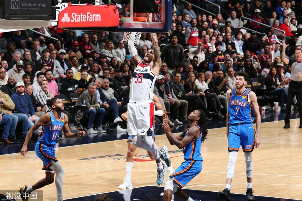 【新闻人物】比利：全球唯一三捧世界杯 一代球王陨落